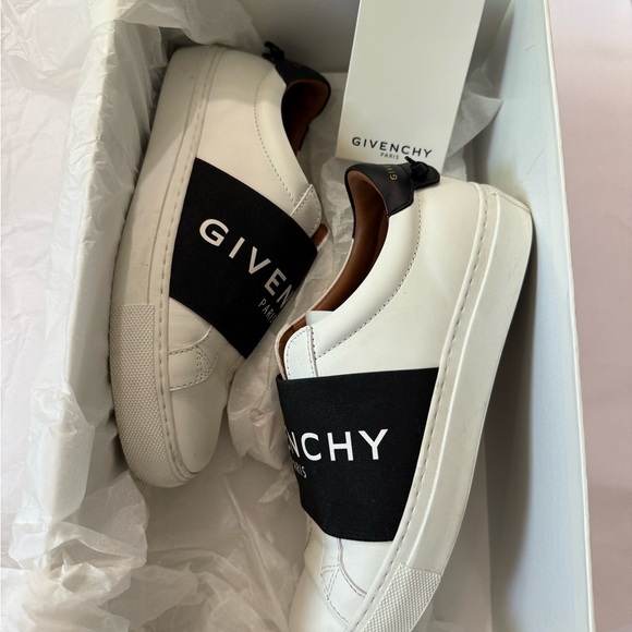 Givenchy White Sneakers with Black Logo Band - Picture 6 of 10